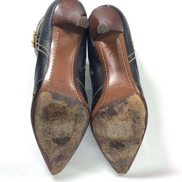 LOUIS VUITTON • Suhali Studded Boot • Authentic 40 - Picture 5 of 8